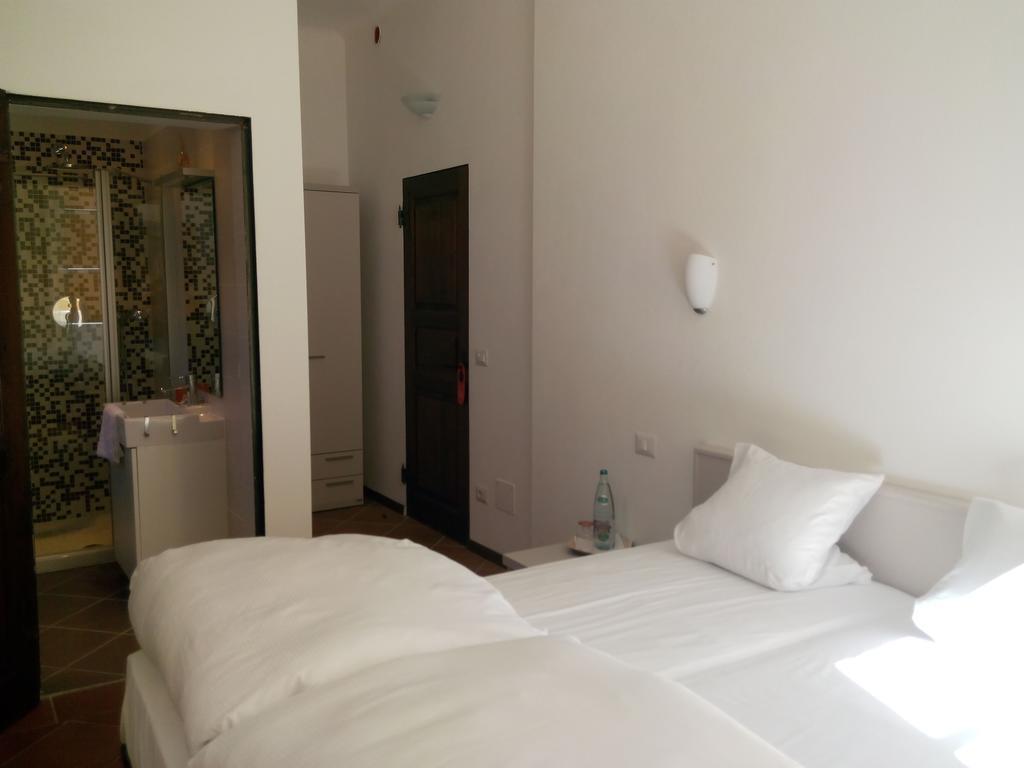 Casa Baroli B&B Cannobio Oda fotoğraf