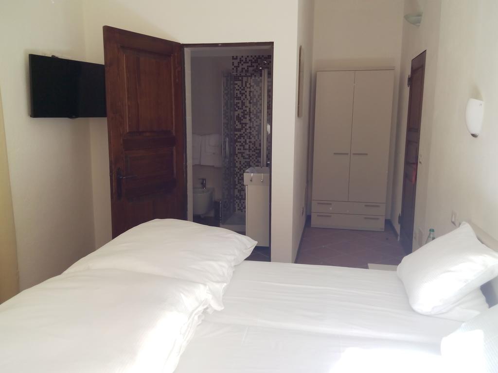 Casa Baroli B&B Cannobio Oda fotoğraf